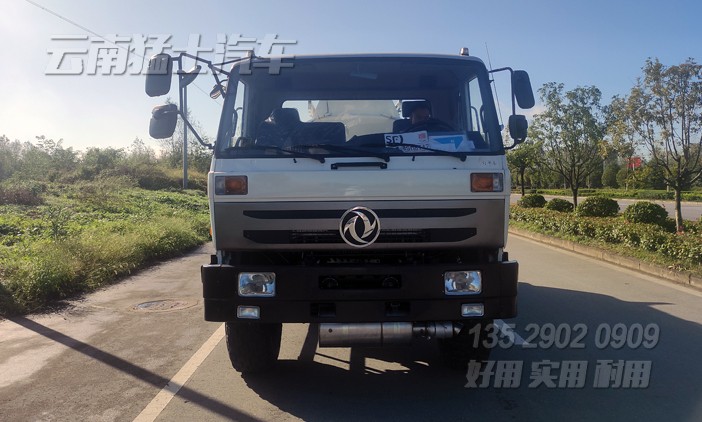 東風(fēng)六驅(qū)加運(yùn)油車,6立方加油車,東風(fēng)145罐式運(yùn)輸車,6*6加油車,越野專用車,油罐車改裝