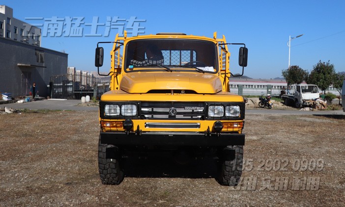 東風六驅(qū)卡車,六驅(qū)越野車,東風軍車,軍用運輸車,越野卡車,尖頭卡車