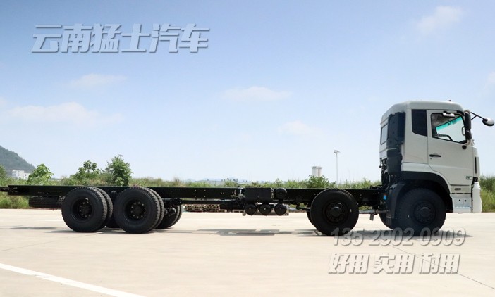 天龍后八輪底盤,東風(fēng)天錦8*4底盤,四橋卡車底盤,350馬力底盤,平板運輸車底盤