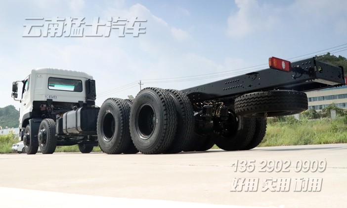 天龍后八輪底盤,東風(fēng)天錦8*4底盤,四橋卡車底盤,350馬力底盤,平板運輸車底盤