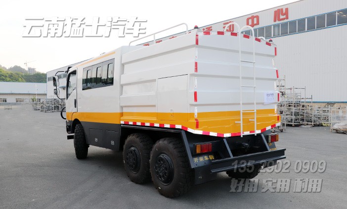 六驅(qū)越野專用車,救援搶險車,油料運輸車,特種客車,工程加運油車,3立方加油車