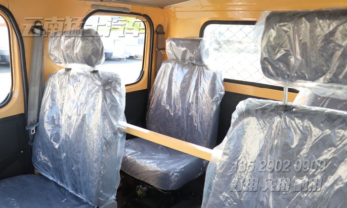 雙排尖頭卡車,六驅(qū)越野底盤,長頭卡車底盤改裝,雙排2082底盤,定制款底盤出口