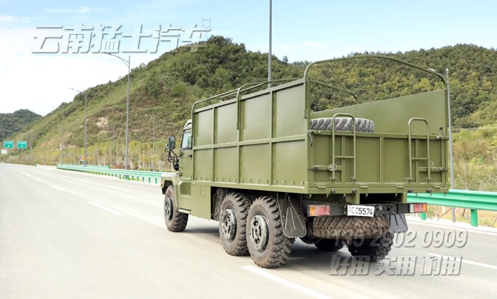 六驅(qū)裝甲車,越野運兵車,防護(hù)型裝甲車,防彈越野車,長頭運兵車,國際維和車,部隊訓(xùn)練指揮車,越野專用車,定制化出口車改裝