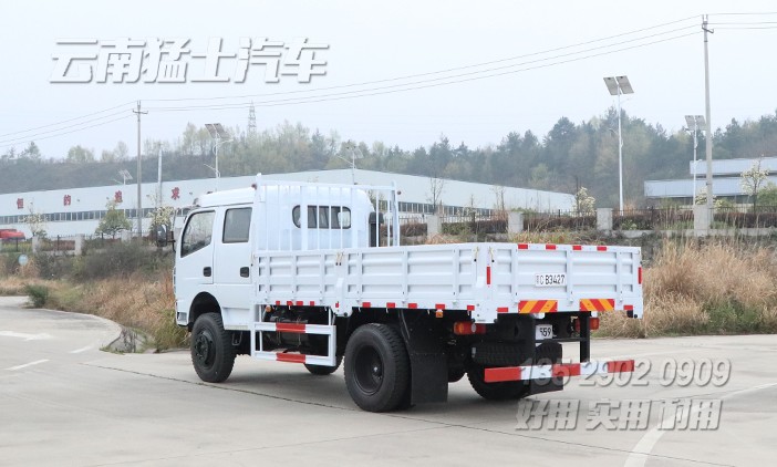4*4東風(fēng)卡車(chē),輕型卡車(chē),越野卡車(chē),東風(fēng)雙排卡車(chē),3噸小型卡車(chē),貨箱4.2米