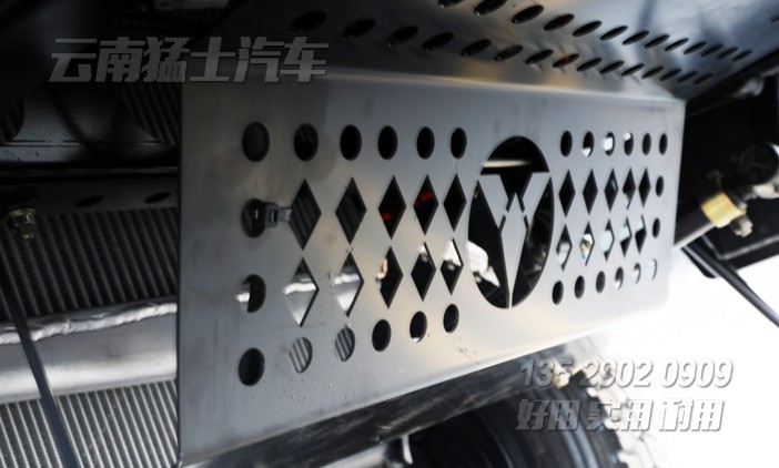 新款卡車(chē)底盤(pán),六驅(qū)卡車(chē),越野車(chē)底盤(pán),專(zhuān)用車(chē)改裝,6*6出口型卡車(chē),平頭2082,后八輪越野車(chē)