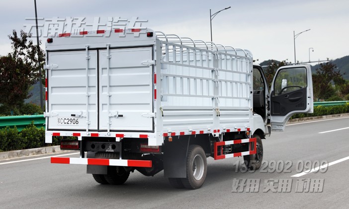 四驅(qū)倉(cāng)欄車(chē),4乘4倉(cāng)柵式運(yùn)輸車(chē),3噸倉(cāng)欄車(chē),80馬力倉(cāng)欄車(chē),4*4畜牧車(chē),輕卡果蔬運(yùn)輸車(chē),倉(cāng)柵輕卡