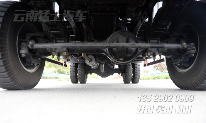 四驅(qū)倉(cāng)欄車(chē),4乘4倉(cāng)柵式運(yùn)輸車(chē),3噸倉(cāng)欄車(chē),80馬力倉(cāng)欄車(chē),4*4畜牧車(chē),輕卡果蔬運(yùn)輸車(chē),倉(cāng)柵輕卡