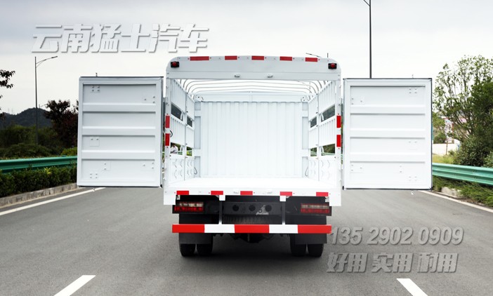 四驅(qū)倉(cāng)欄車(chē),4乘4倉(cāng)柵式運(yùn)輸車(chē),3噸倉(cāng)欄車(chē),80馬力倉(cāng)欄車(chē),4*4畜牧車(chē),輕卡果蔬運(yùn)輸車(chē),倉(cāng)柵輕卡