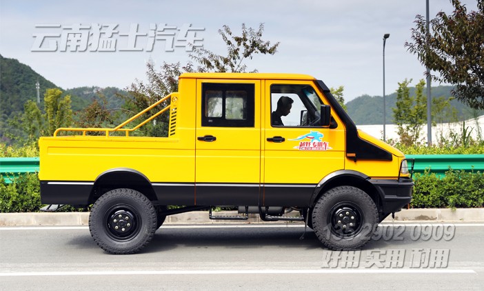 3噸卡車(chē),雙排依維柯,依維柯2045,四驅(qū)雙排貨車(chē)