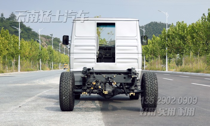 NJ2045,依維柯四驅(qū)底盤,房車專用底盤,加長(zhǎng)寬房車底盤,依維柯房車改裝,旅居車廠家定制,越野型房車