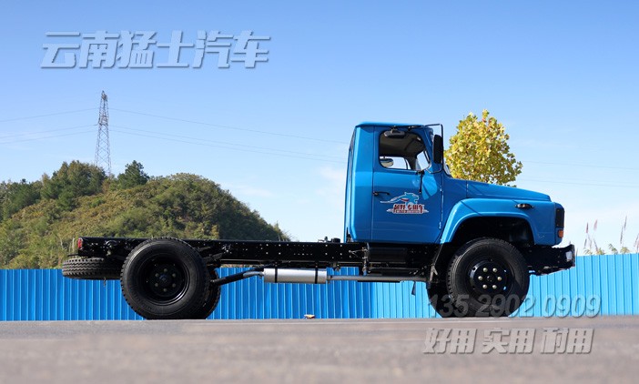 東風(fēng)長(zhǎng)頭4x2,專用車(chē)底盤(pán),專用車(chē)廠家,尖頭輕型卡車(chē),110馬力底盤(pán),底盤(pán)定制生產(chǎn)