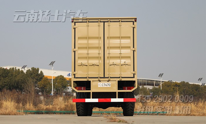 EQ2100越野廂卡,東風(fēng)6*6廂式車,六驅(qū)尖頭卡車,多用途越野專用車,戶外移動(dòng)辦公車,移動(dòng)方艙車,野外露營車,瓦楞板廂式車